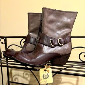 NWOT Born Leather Ankle Boots 7.5M
